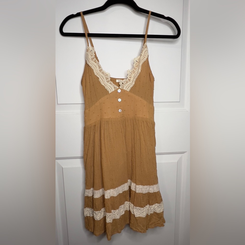 BaeVely Lace Swiss Dot Dress Size Small